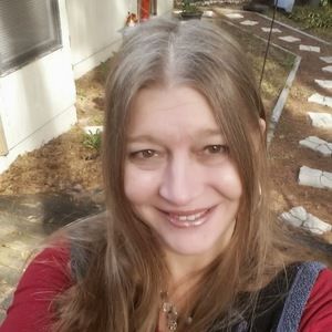 Meet your Posher, Candi